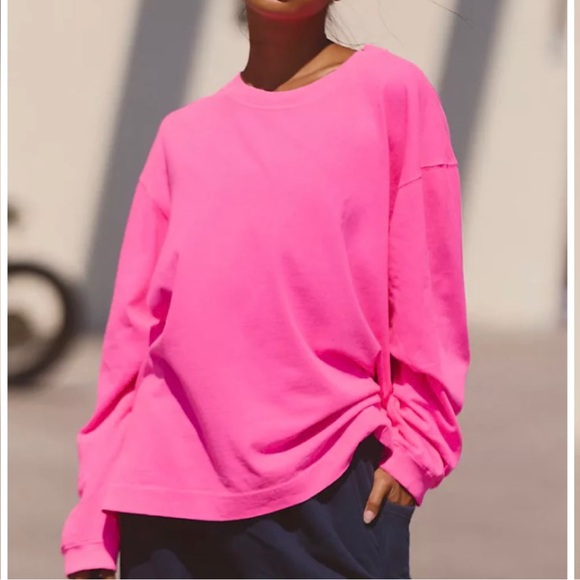 NWT FP Movement Hustle Layer in Fushia - Picture 3 of 3